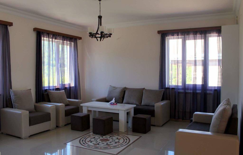 Family & Friends Guest House Dilican Dış mekan fotoğraf